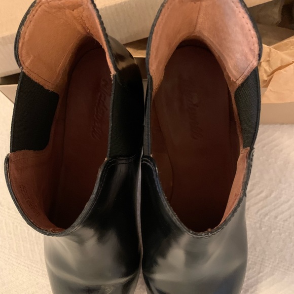 Madewell Nico leather “chelsea” boots. - Picture 5 of 10
